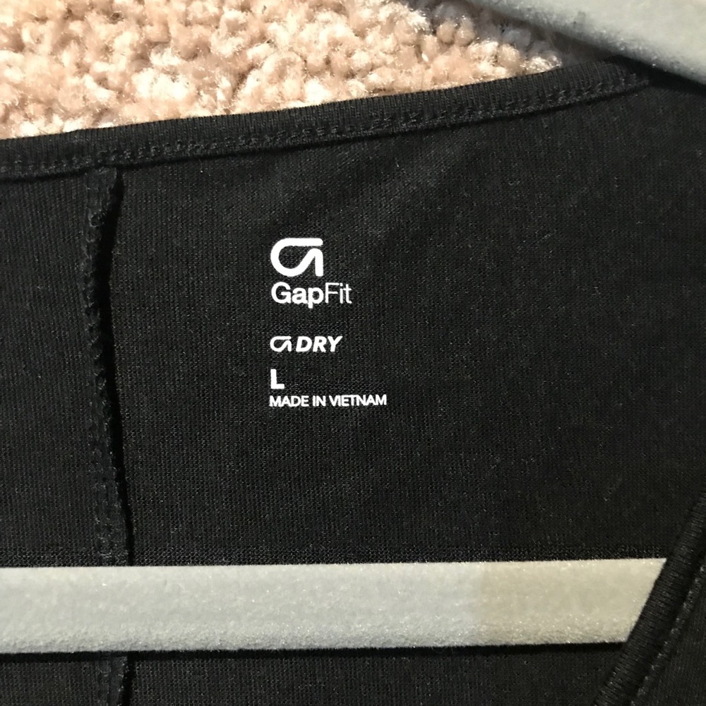 Gap fit dry T-shirt - Picture 3 of 7